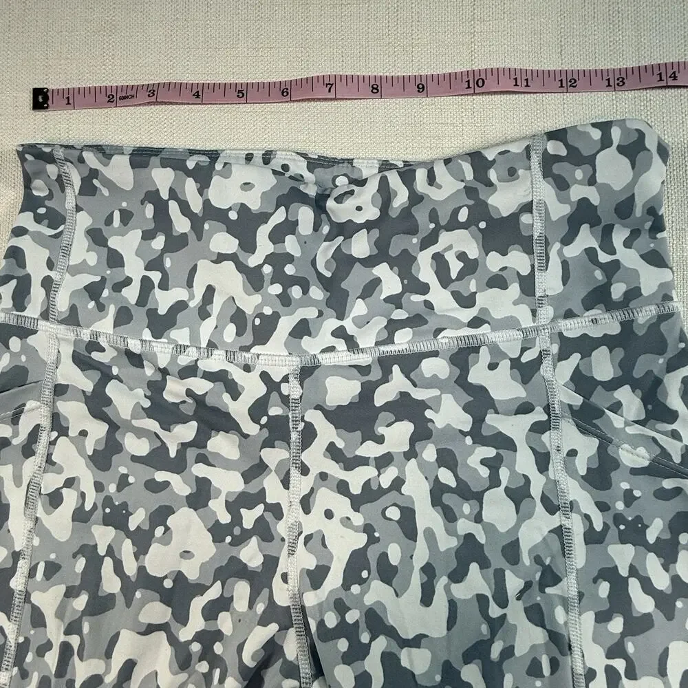 Kiava High Waist Camo Leggings M Gray Workout Capri 7/8 Length Pockets Stretch - Picture 3 of 6
